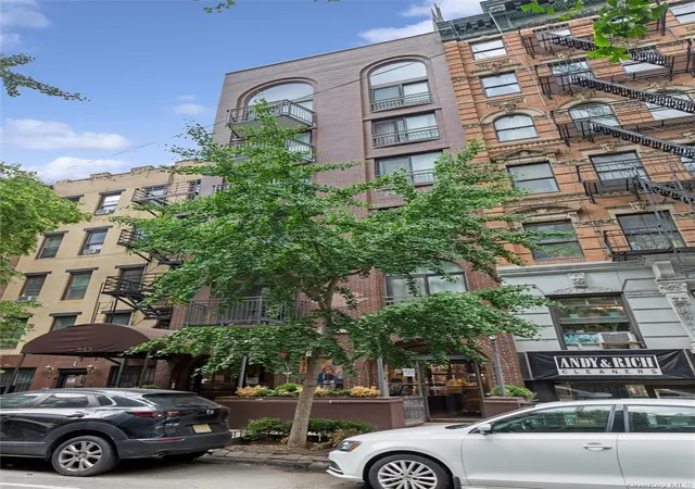 Homes for sale in New York, NY | 243 E 77th Street, New York, NY 10075 | Houzeo