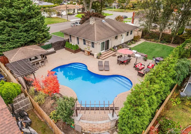 1st image of 262 W 9th St, Deer Park, NY 11729 | MLS# 1003724