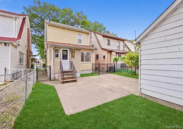 Photo 3 of Sale Pending at 9122 Springfield Blvd, New York, NY 11428 | MLS# 1003739 | Listing updated on 2026-10-03