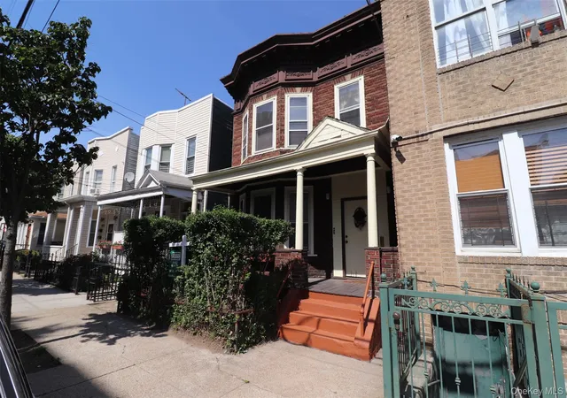 Photo 2 of Sale Pending at 1918 Holland Ave, Bronx, NY 10462 | MLS# 1003740 | Listing updated on 2026-08-27