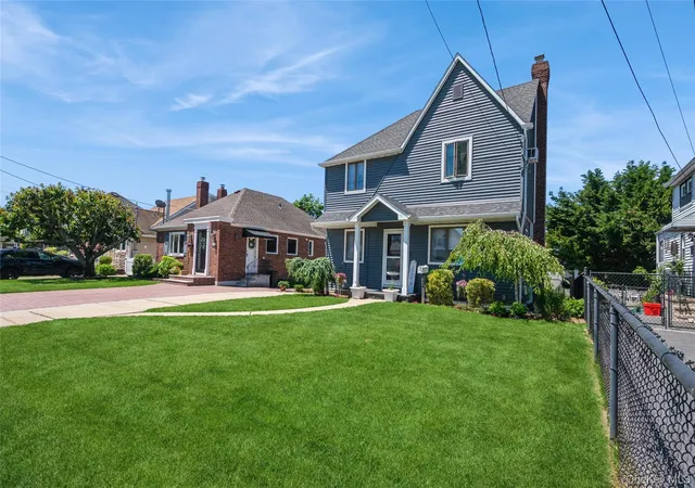 3rd image of 24 Commonwealth St, Hempstead, NY 11010 | MLS# 1003789