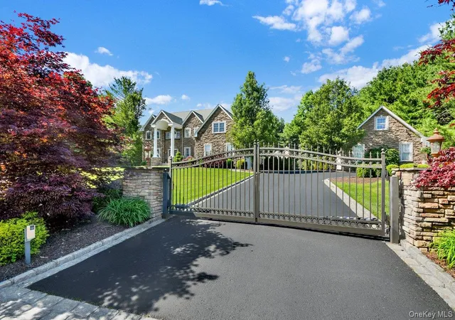 2nd image of 9 Tyler Ct, Mahopac, NY 10541 | MLS# 1003803