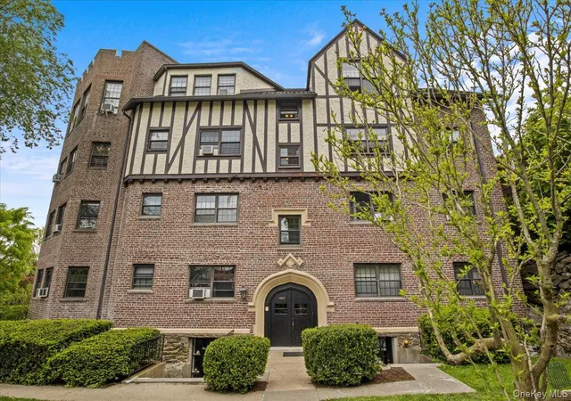 2nd image of 1440 Boston Post Rd #2I, Mamaroneck, NY 10538 | MLS# 1003812