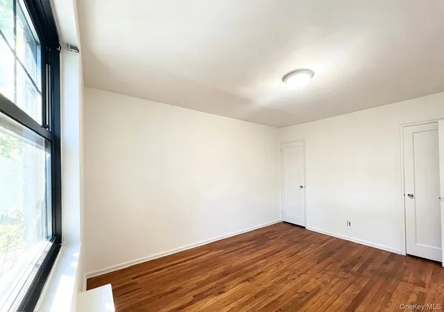 2nd image of 6722 136th St, New York, NY 11367