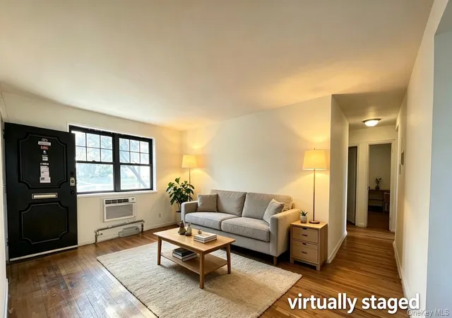4th image of 6722 136th St, New York, NY 11367