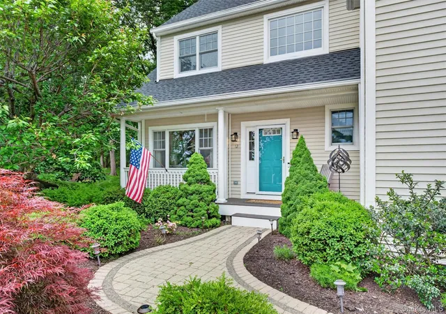 2nd image of 12 Newton Ct, Croton On Hudson, NY 10520 | MLS# 1003865