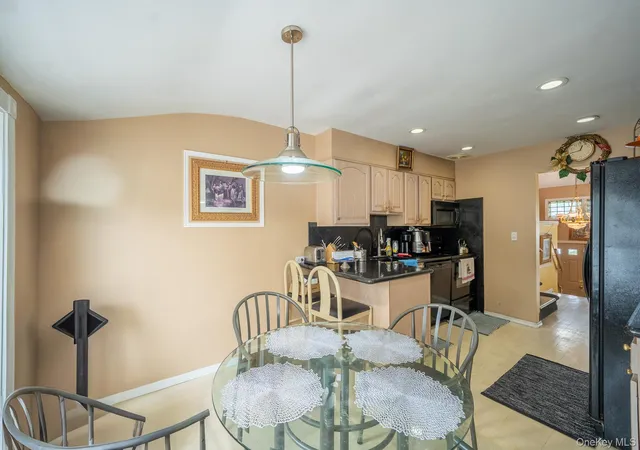 5th image of 15 Jackie Dr, Hempstead, NY 11590 | MLS# 1003879