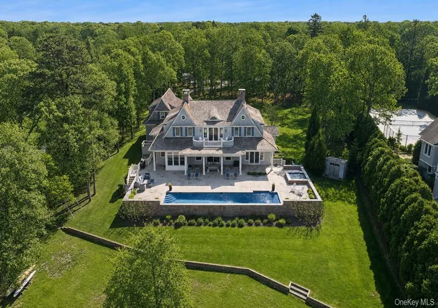Photo 3 of Sale Pending at 43 Old Main Rd, Southampton, NY 11959 | MLS# 1003881 | Listing updated on 2026-07-22