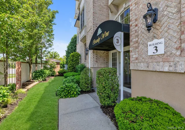 2nd image of 236 Roosevelt Wy, Hempstead, NY 11590 | MLS# 1003898