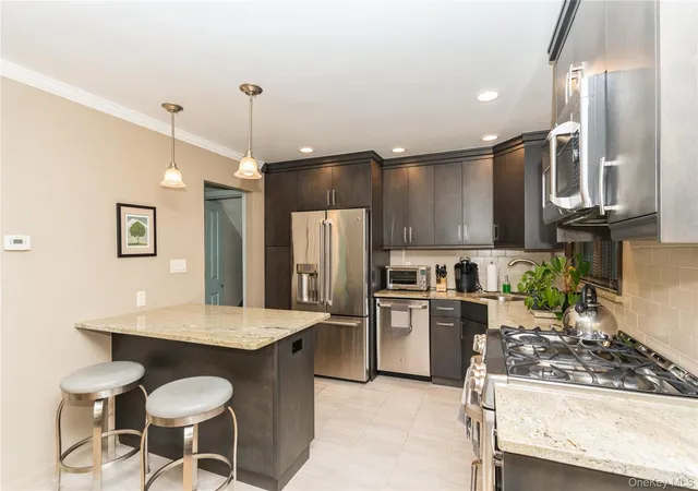 4th image of 2772 Riverside Ave, Hempstead, NY 11566 | MLS# 1003920