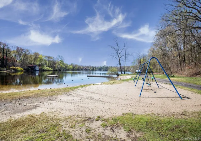 38th image of 184 Lake Dr, Putnam Valley, NY 10537 | MLS# 1003930