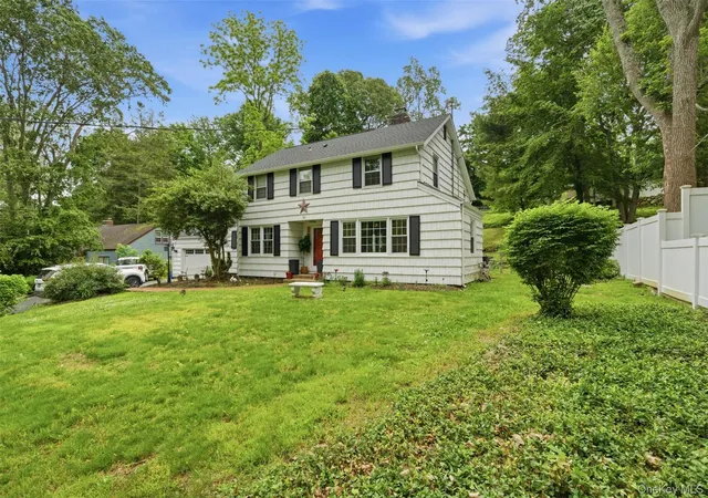 Photo 2 of Single family home for sale at 10 Tanyard Ln, Huntington, NY 11743 | MLS# 1003962 | Listing updated on 2026-10-01