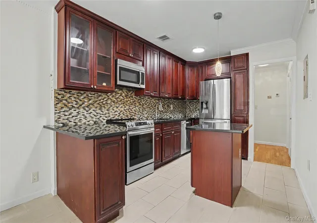 2nd image of 1117 Decatur St, Brooklyn, NY 11207 | MLS# 1003973