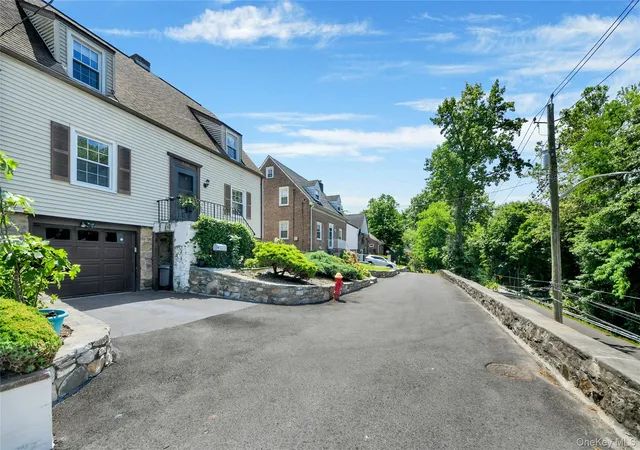 5th image of 136 Midland Ave, Yonkers, NY 10705 | MLS# 1003979