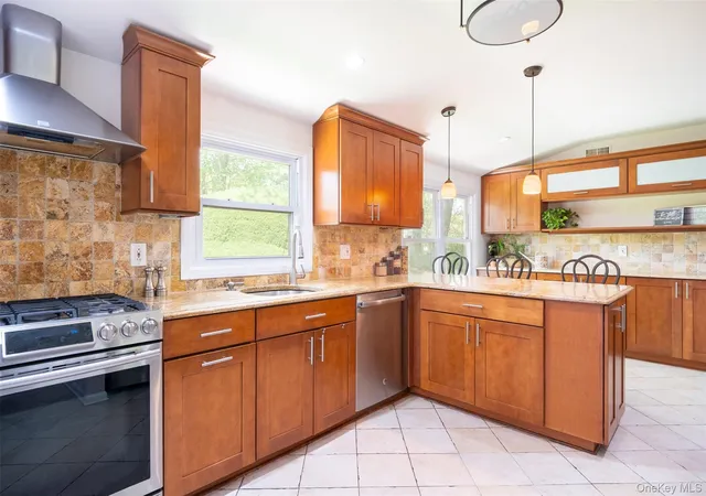 4th image of 24 Sheldrake Pl, New Rochelle, NY 10804 | MLS# 1003981