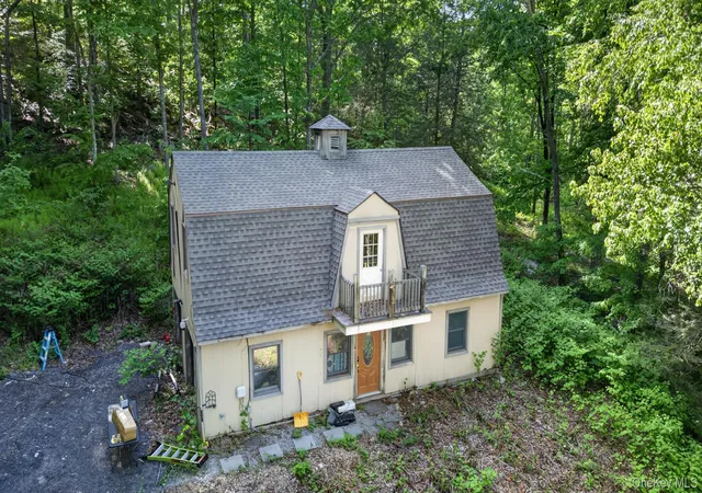 Photo 5 of Single family home for sale at 11 Richardsville Rd, Carmel, NY 10512 | MLS# 1003989 | Listing updated on 2026-08-03