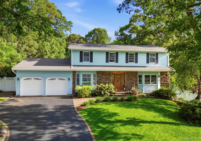 2nd image of 14 Julia Cir, East Setauket, NY 11733 | MLS# 1004024