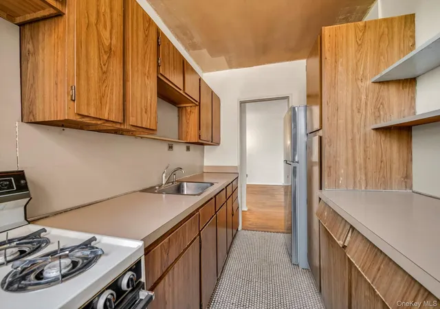 Listing Photo 5 - Condo for sale in building located at 26-26 141st 141st, New York, NY 11354 - Unit #6-A