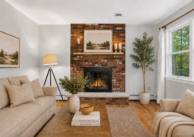 5th image of 9 Karen Ct, New Windsor, NY 12575 | MLS# 1004052