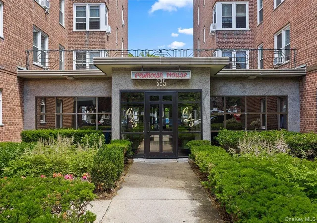 2nd image of 625 Gramatan Ave #5O, Mount Vernon, NY 10552 | MLS# 1004060