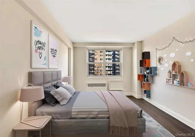 2nd image of 820 Boynton Ave, New York, NY 10473