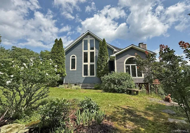Photo 3 of Single family home for sale at 828 W Saugerties Woodstock Rd, Saugerties, NY 12477 | MLS# 1004085 | Listing updated on 2026-09-07