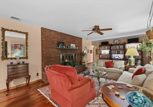 Photo 2 of Sale Pending at 17 Galloway Ln, Cortlandt, NY 10567 | MLS# 1004124 | Listing updated on 2026-08-04