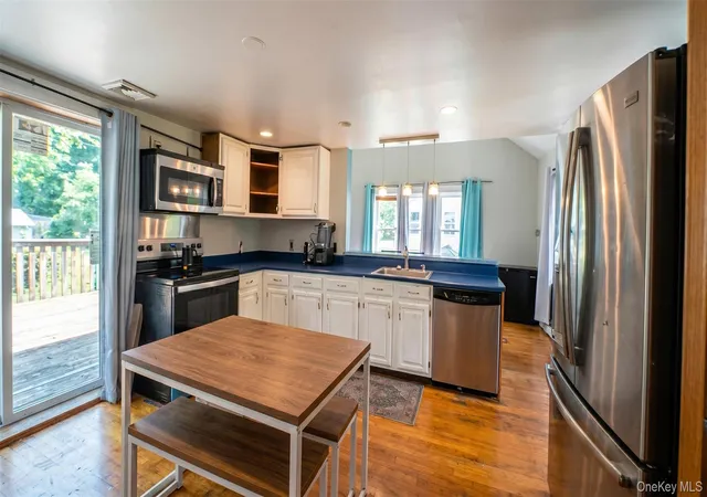 Photo 3 of Single family home for sale at 26 Crugers Ave, Cortlandt, NY 10520 | MLS# 1004146 | Listing updated on 2026-10-27