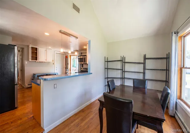 Photo 4 of Single family home for sale at 26 Crugers Ave, Cortlandt, NY 10520 | MLS# 1004146 | Listing updated on 2026-10-27