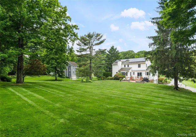 Photo 4 of Sale Pending at 16 Fox Den Rd, Mount Kisco, NY 10549 | MLS# 1004149 | Listing updated on 2026-06-14
