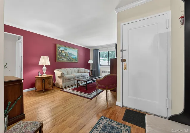 Homes for sale in Greenburgh, NY | 128 Virginia Rd #B, Greenburgh, NY 10603 | MLS# 1004160