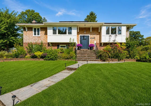 1st image of 7 Dalton Ln, East Northport, NY 11731 | MLS# 1004241