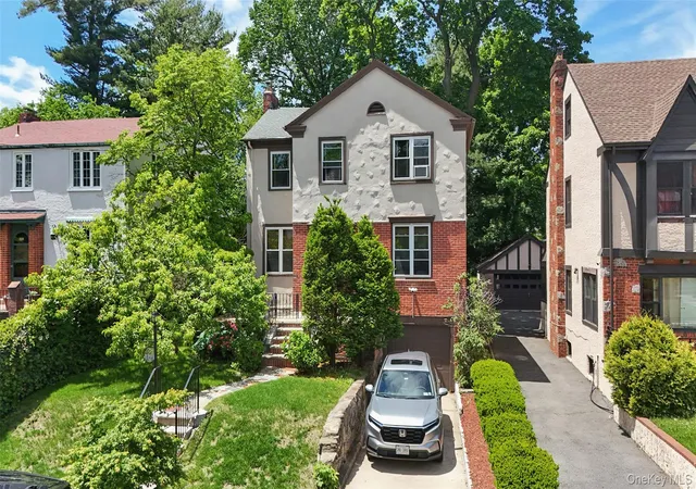 Homes for sale in Mount Vernon, NY | 156 Forster Ave, Mount Vernon, NY 10552 | MLS# 1004251