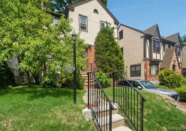 Homes for sale in Mount Vernon, NY | 156 Forster Ave, Mount Vernon, NY 10552 | MLS# 1004251