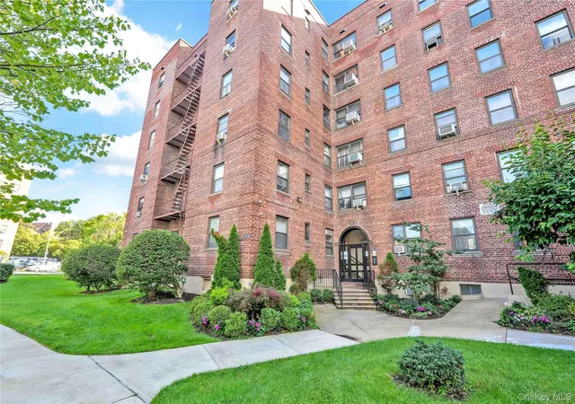 2nd image of 138-12 28Th Rd, Flushing, NY 11354