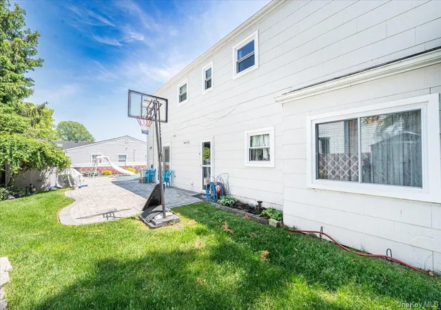 35th image of 5 Spruceton St, Brookhaven, NY 11784 | MLS# 1004260