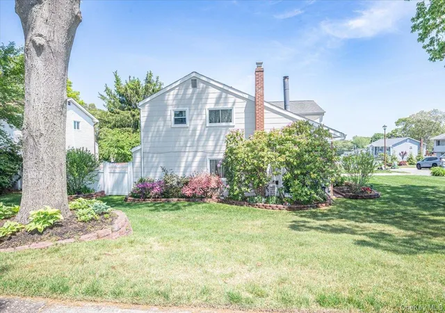 5th image of 5 Spruceton St, Brookhaven, NY 11784 | MLS# 1004260