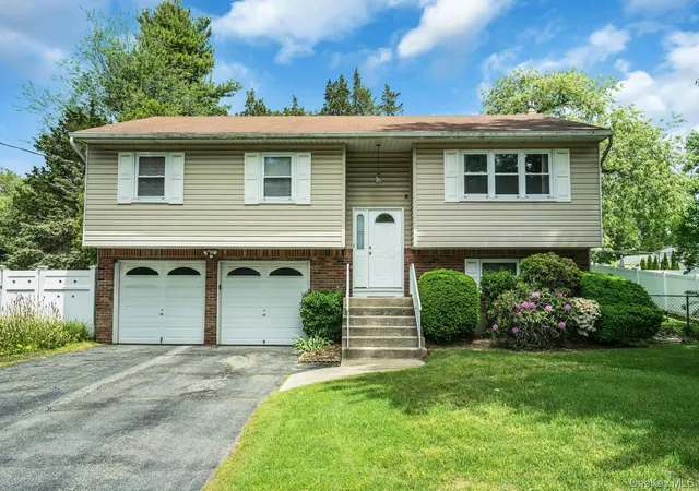 2nd image of 111 Daly Rd, Huntington, NY 11731 | MLS# 1004271