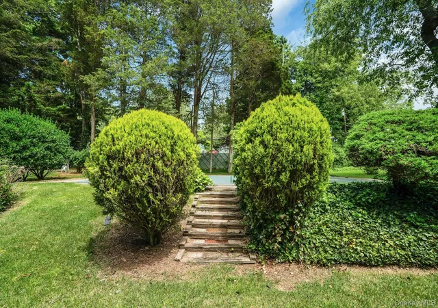 38th image of 111 Daly Rd, Huntington, NY 11731 | MLS# 1004271