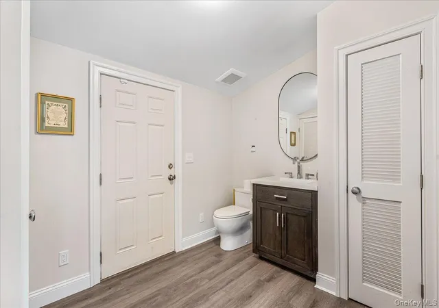 25th image of 100 Elderfields Rd, North Hempstead, NY 11030 | MLS# 1004280