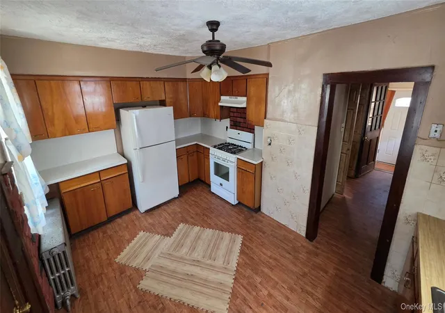 4th image of 146 Beechwood Ave, New Rochelle, NY 10801 | MLS# 1004290