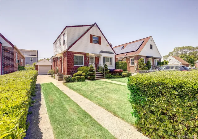 2nd image of 226 08 129th Ave, Springfield Gardens, NY 11413 | MLS# 1004315