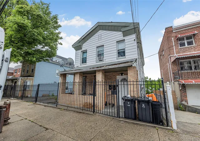 Photo 3 of House for sale at 4733 Carpenter Ave, Bronx, NY 10470 | MLS# 1004320 | Listing updated on 2026-07-15