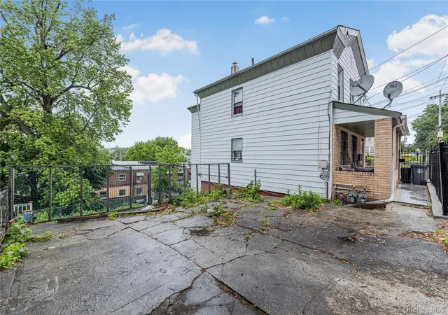 Photo 1 of House for sale at 4733 Carpenter Ave, Bronx, NY 10470 | MLS# 1004320 | Listing updated on 2026-07-15