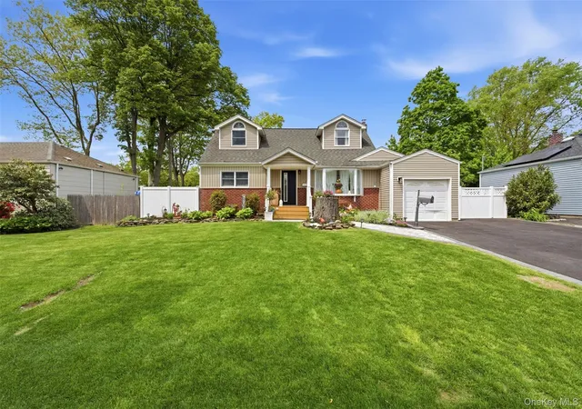 2nd image of 12 Browning Dr, Greenlawn, NY 11740 | MLS# 1004323