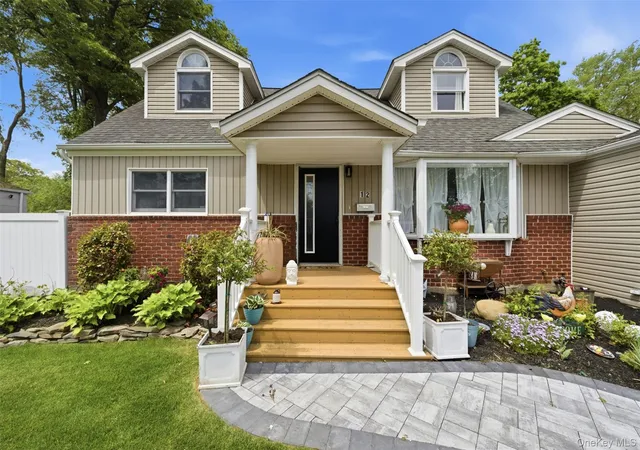 3rd image of 12 Browning Dr, Greenlawn, NY 11740 | MLS# 1004323