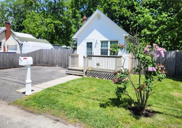 1st image of 95 Pleasure Ave, Ronkonkoma, NY 11779 | MLS# 1004332
