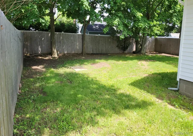 4th image of 95 Pleasure Ave, Ronkonkoma, NY 11779 | MLS# 1004332