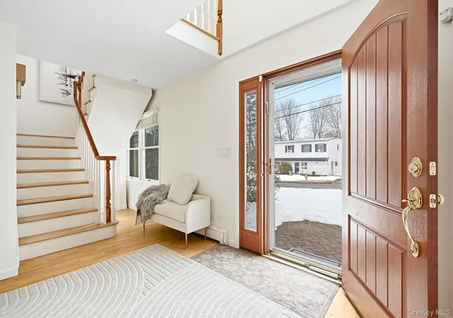 Homes for sale in New Rochelle, NY | 39 Lambert Ln, New Rochelle, NY 10804 | MLS# 1004349