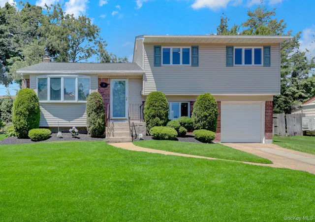 2nd image of 33 Brook Path, Oyster Bay, NY 11803 | MLS# 1004350